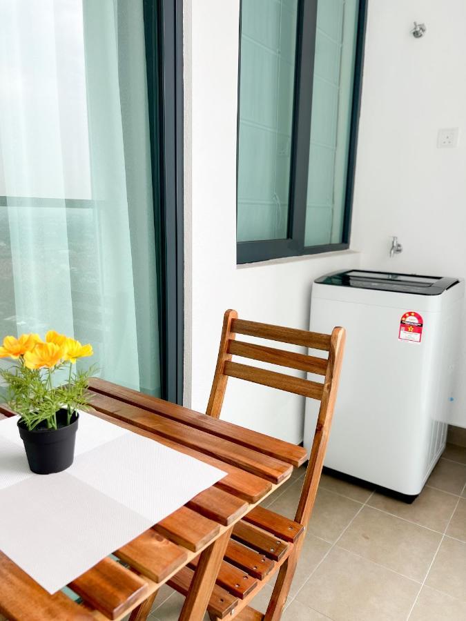 Aurora Vista Homestay Bangi At Vista Bangi With Wifi Netflix Gym Sauna Coway Swimming Pool-River View Kajang Exterior photo
